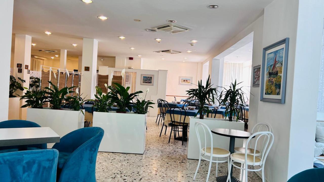 Hotel Sorriso Cattolica Dış mekan fotoğraf