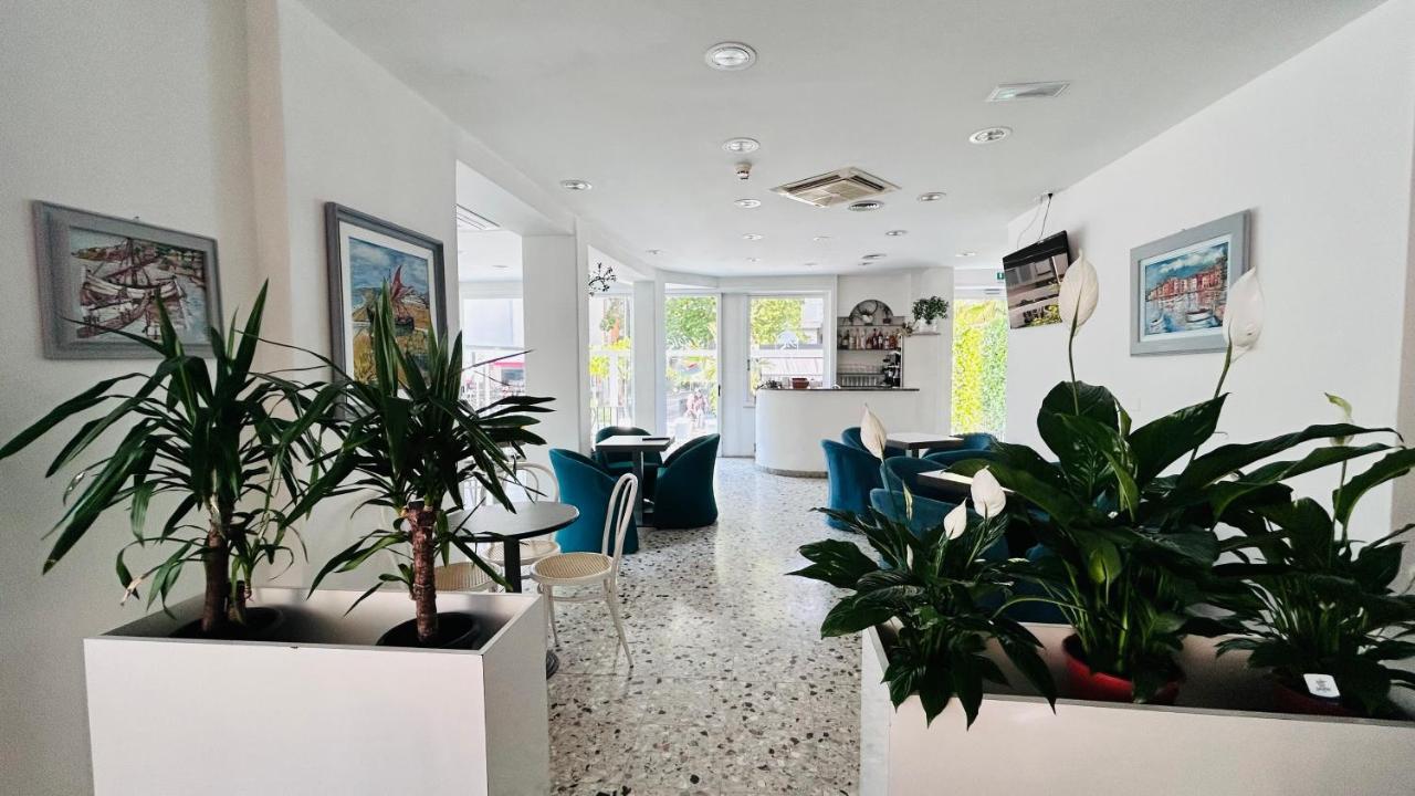 Hotel Sorriso Cattolica Dış mekan fotoğraf