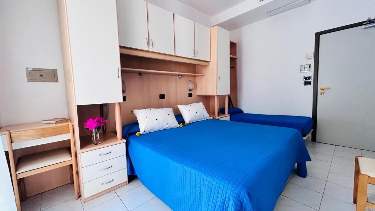 Hotel Sorriso Cattolica Dış mekan fotoğraf