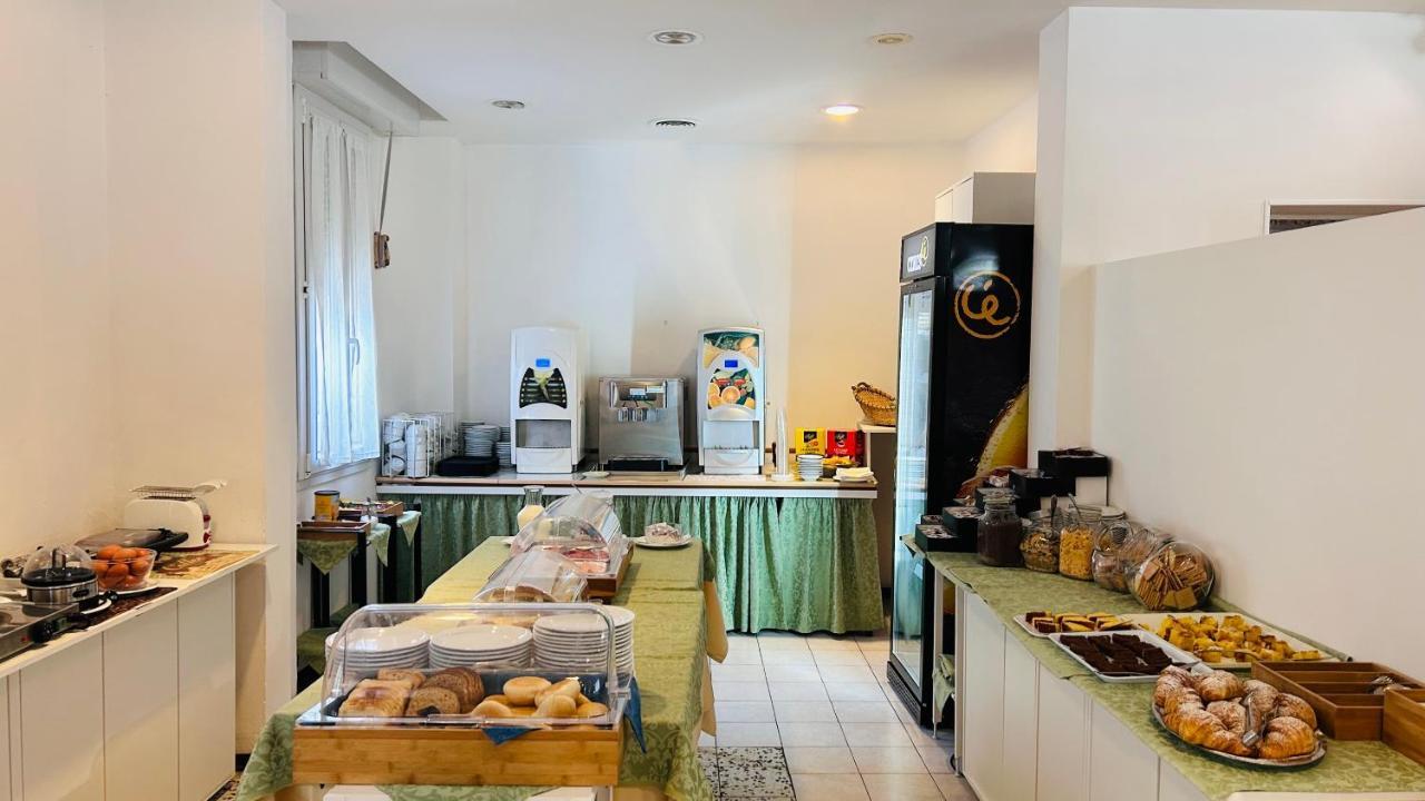 Hotel Sorriso Cattolica Dış mekan fotoğraf