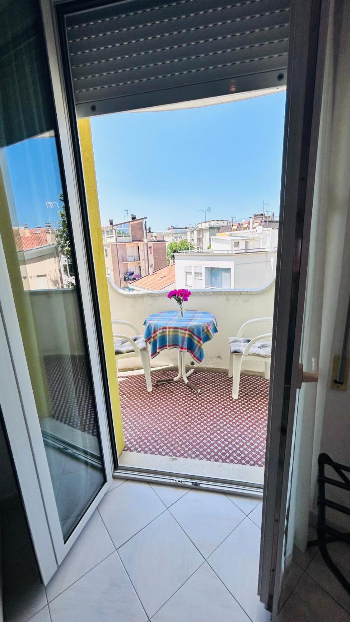 Hotel Sorriso Cattolica Dış mekan fotoğraf